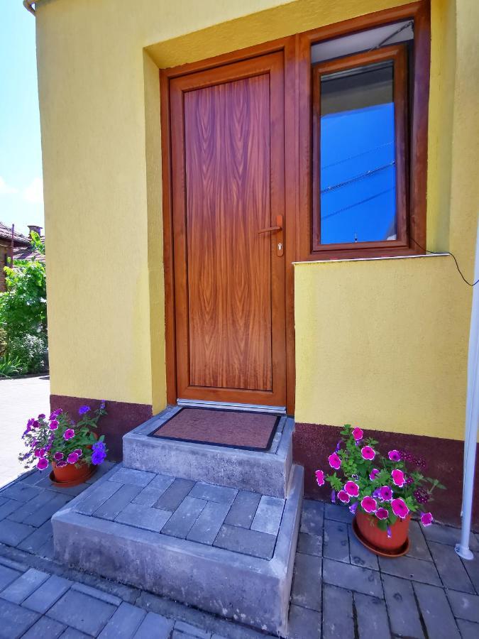 1 For Rent Otel Kaloşvar Dış mekan fotoğraf
